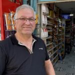 bursa-osmangazide-2-kiz-kardesin-kapali-markete-biraktigi-para-esnafi-duygulandirdi-S1BCd9dG